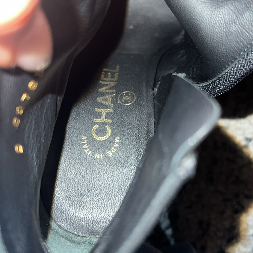 CHANEL Booties Black patent toe 38.5 / 8 US - Picture 9 of 10
